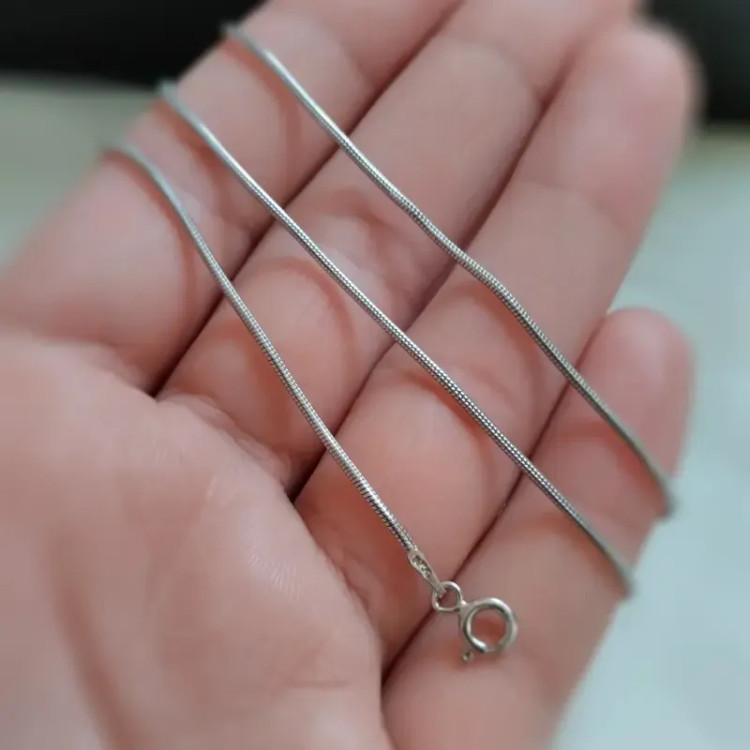 زنجیر نقره عیار 925 مدل ماری با روکش طلا سفید مناسب آقایان و خانم ها
