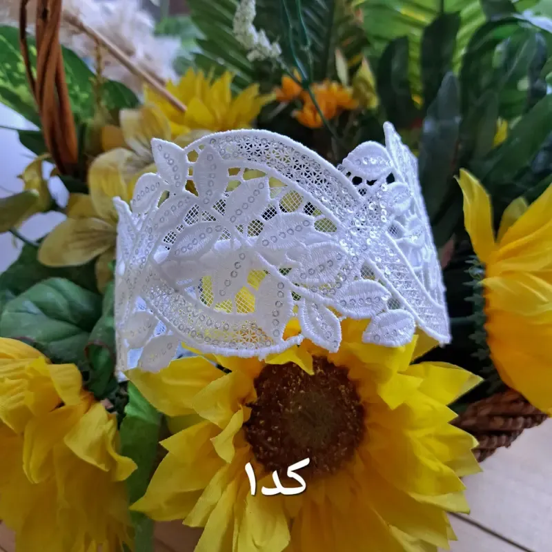 تل گیپور مجلسی گل سه بعدی زنانه رنگ سفید کرم بادمجانی زرشکی