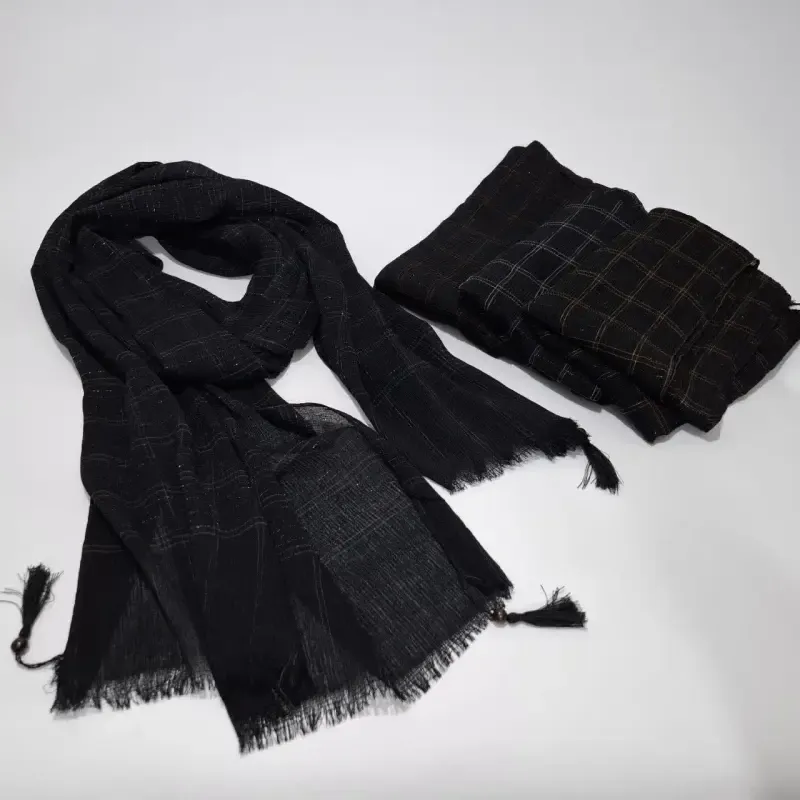 شال برشکا دور ریش منگولهدار خاکستری جنس درجه یک فوقالعاده سبک