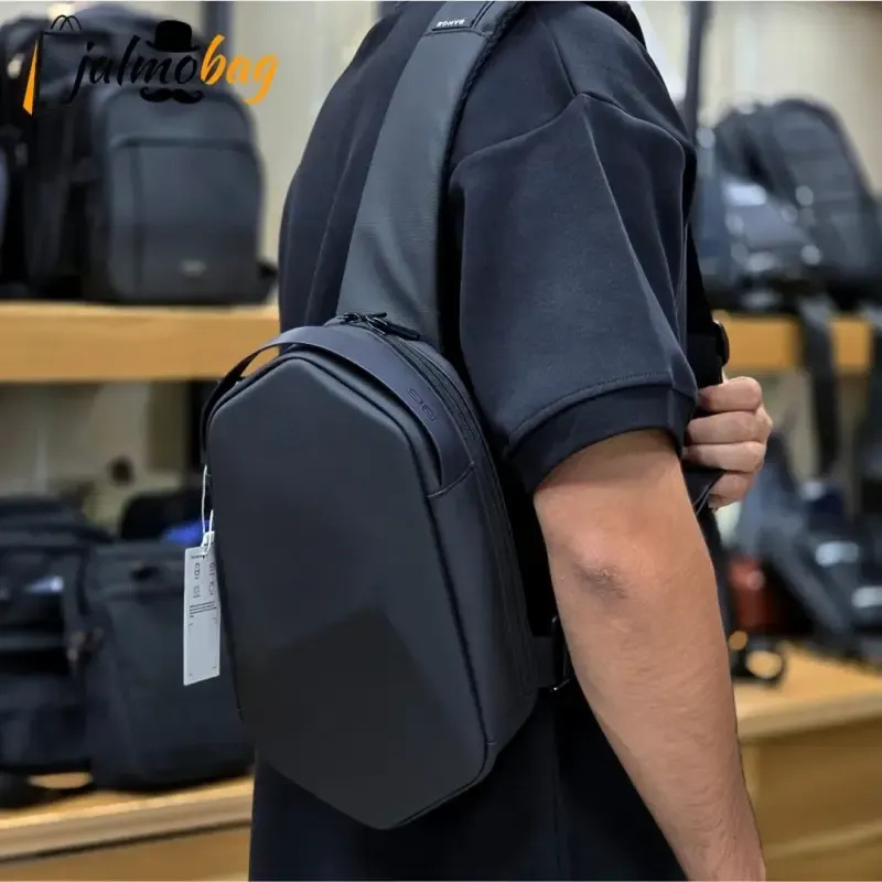 بادی بگ هاردکیس بنج مدل 7213 ضد آب پورت USB و Type-C