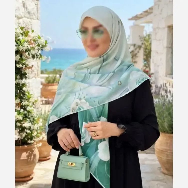 روسری نخ کاستوم قواره 140 طرح شیوا سبز روشن