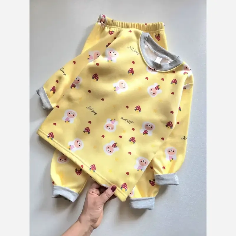 ست لباس راحتی دخترانه تو کرکی گرم مناسب 4 تا 9 سال در سه رنگ