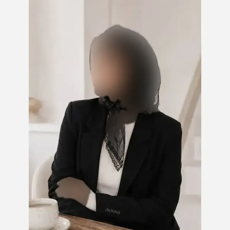 مینی اسکارف توری نگین دار دوردانتل ابعاد 75 در 70